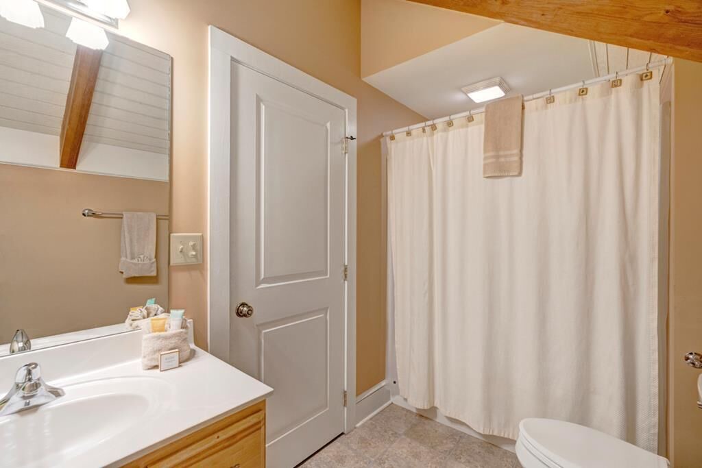 Photo of Bathroom in Foscoe