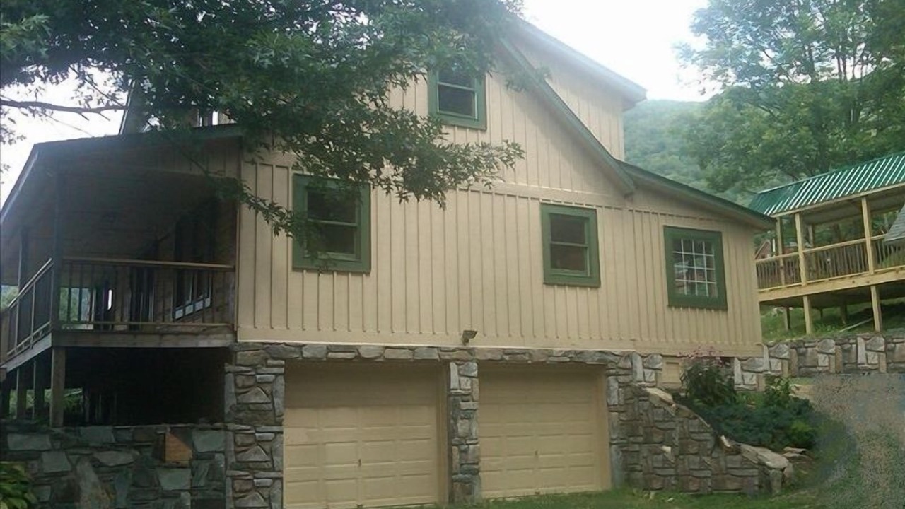 Photo of Bedroom in Maggie Valley