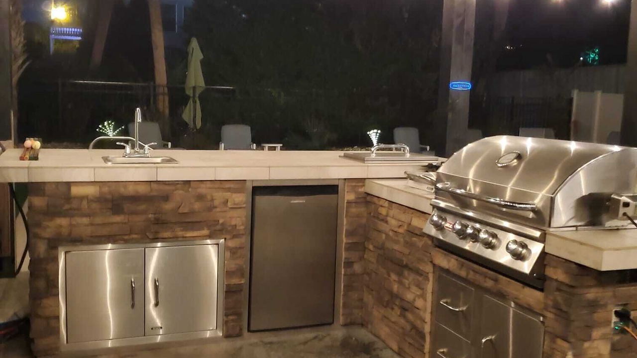 Photo of Outdoor in Ash