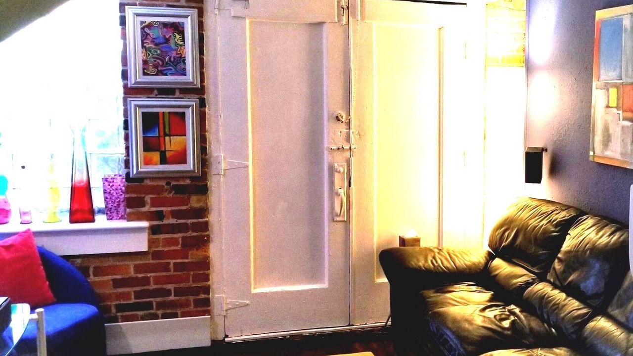 Photo of Livingroom in Wilmington Historic District