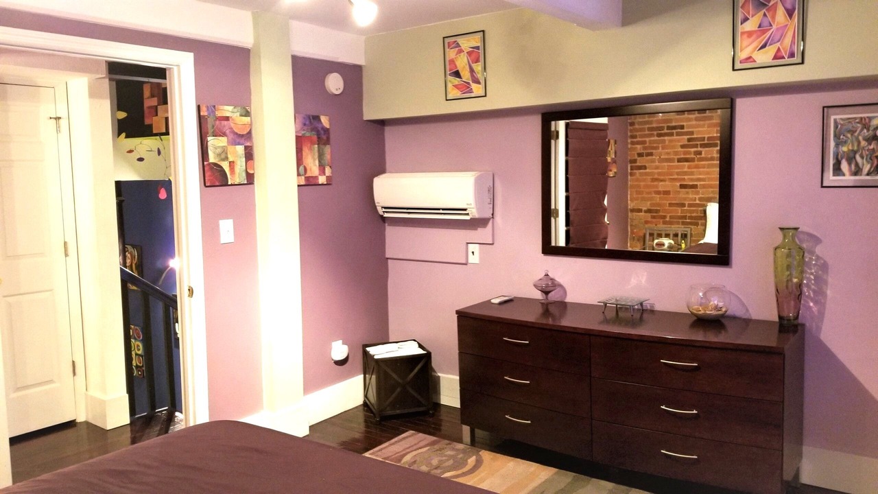 Photo of Bedroom in Wilmington Historic District