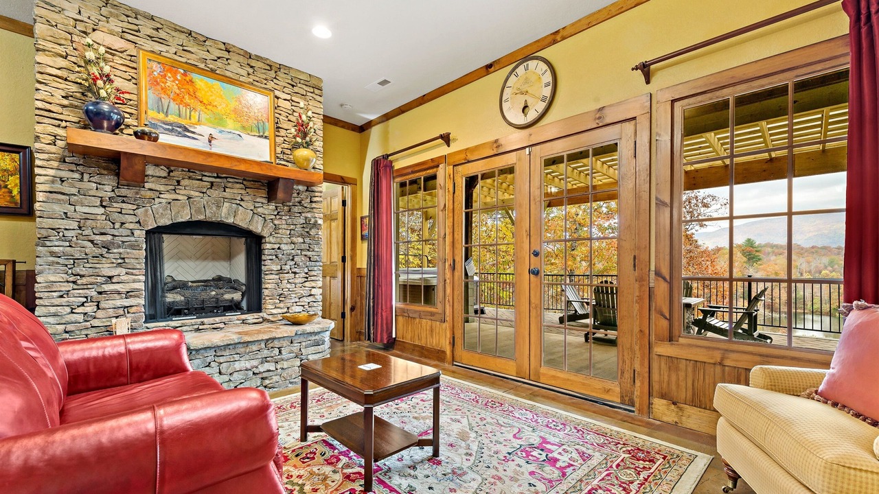 Photo of Livingroom in Mill Spring