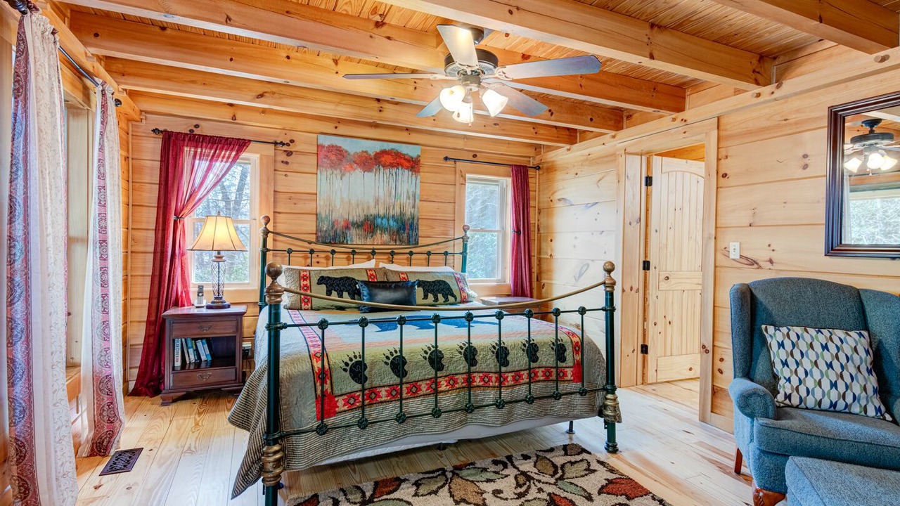 Photo of Bedroom in Black Mountain