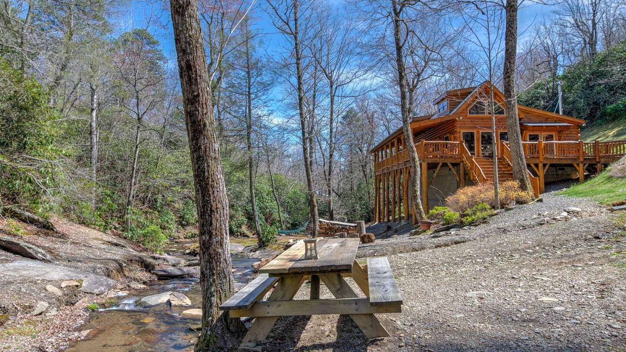 Photo of Outdoor in Black Mountain