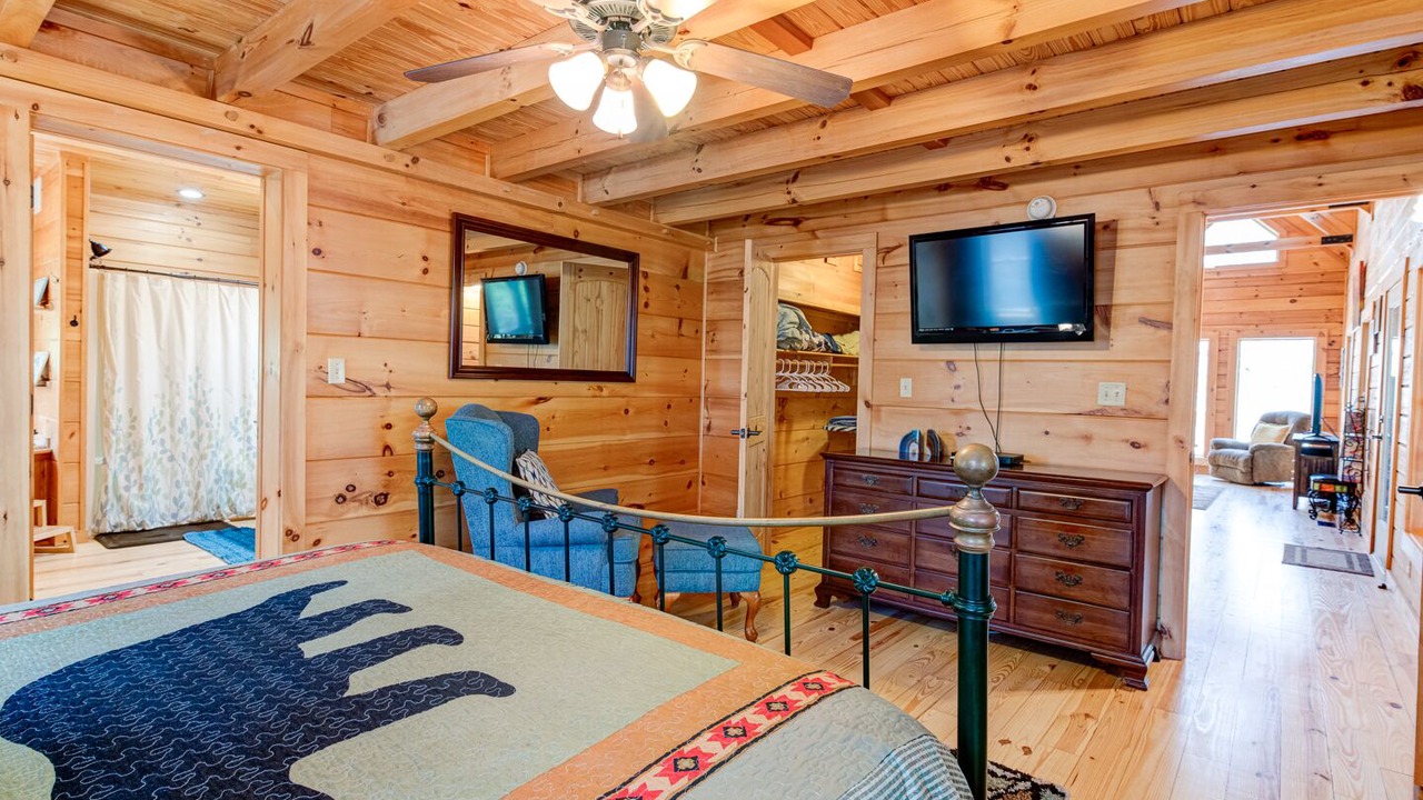 Photo of Bedroom in Black Mountain