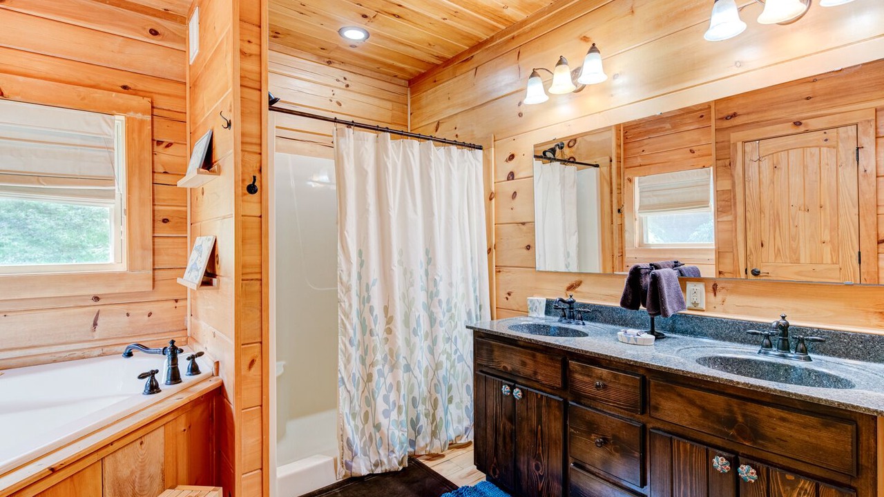 Photo of Bathroom in Black Mountain
