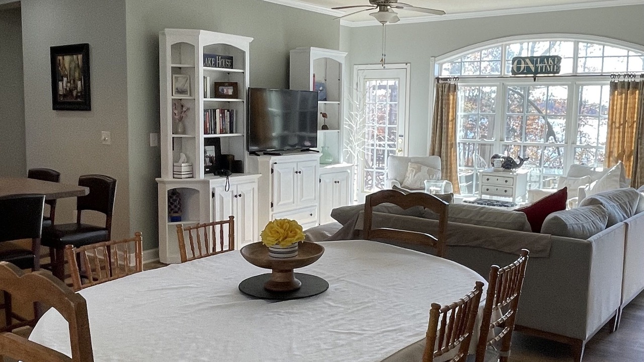 Photo of Bedroom in Wildwood Point