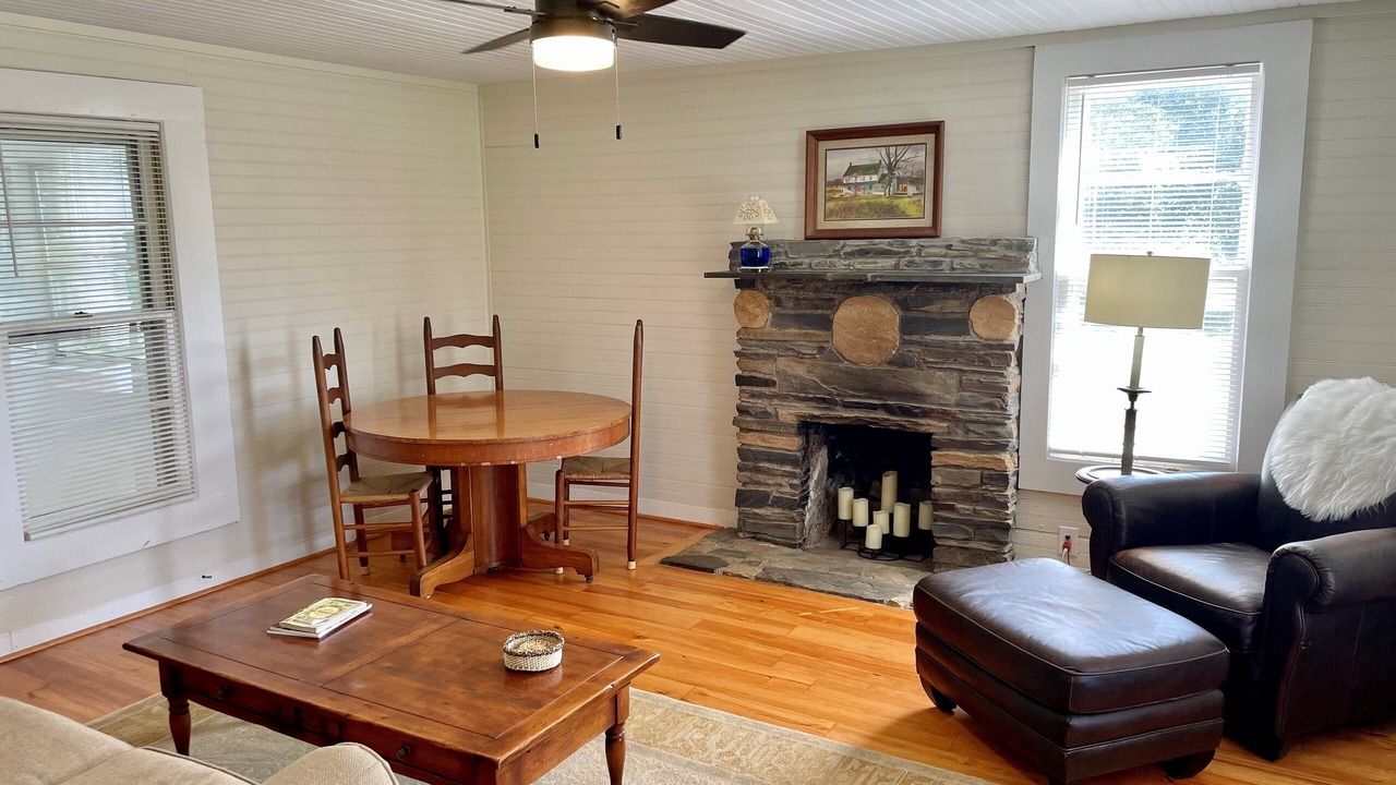Photo of Bedroom in Stokes