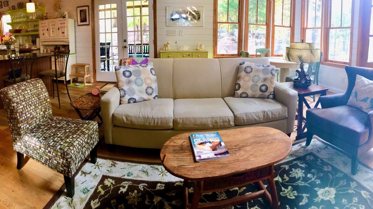 Photo of Livingroom in McCain