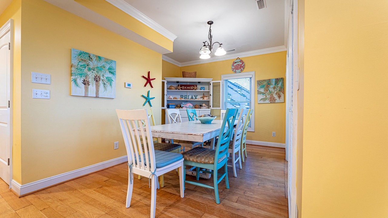 Photo of Bedroom in Pine Knoll Shores