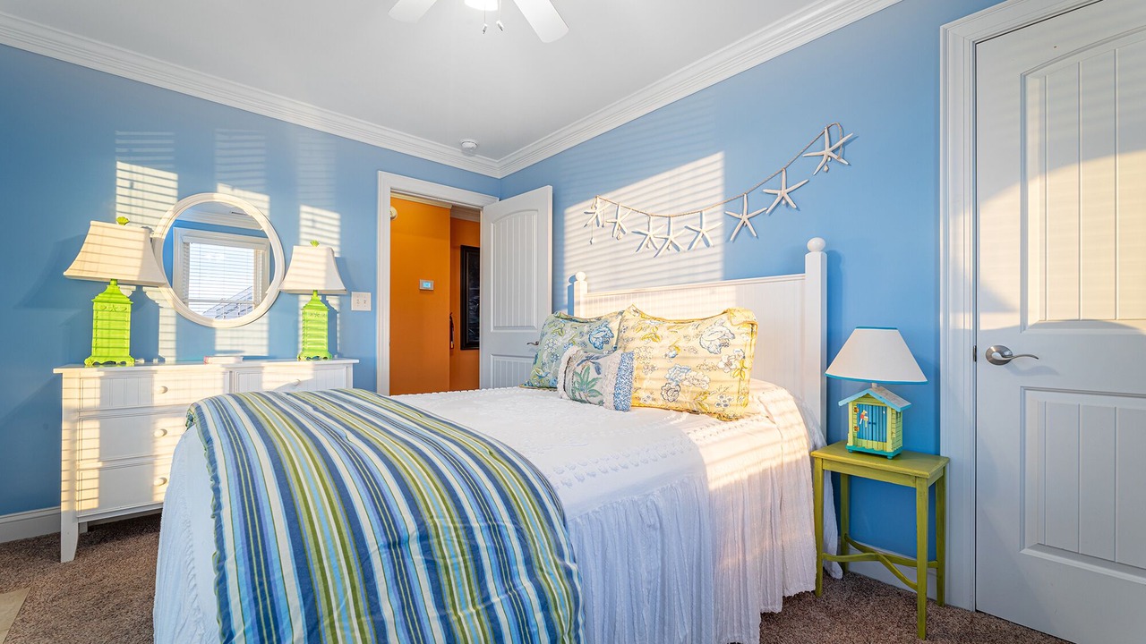 Photo of Bedroom in Pine Knoll Shores