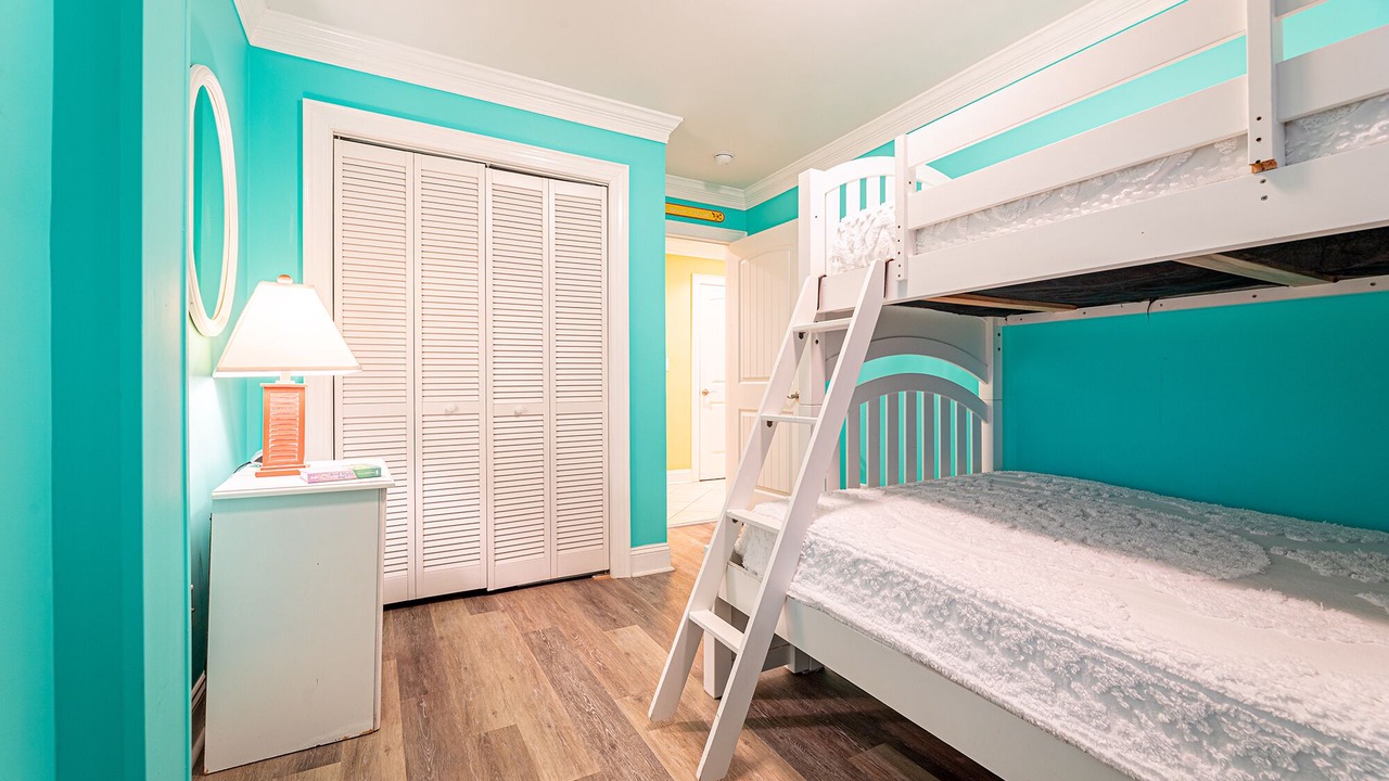 Photo of Bedroom in Pine Knoll Shores