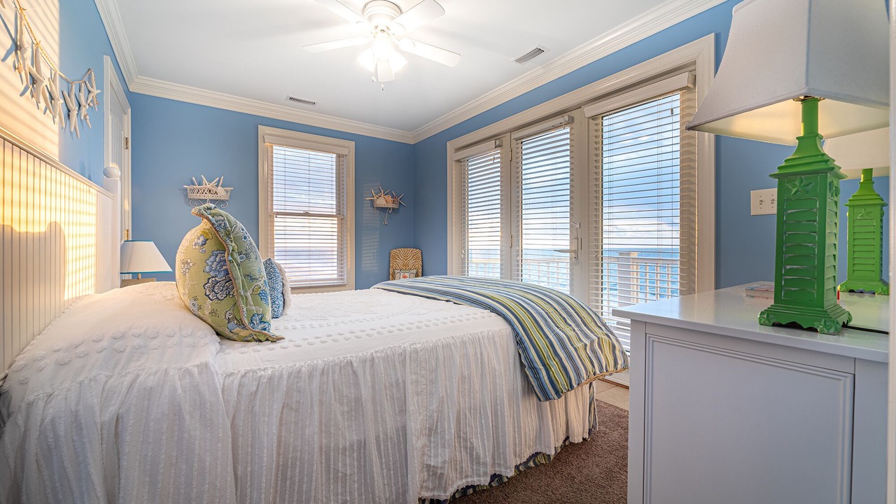 Photo of Patio Balcony in Pine Knoll Shores