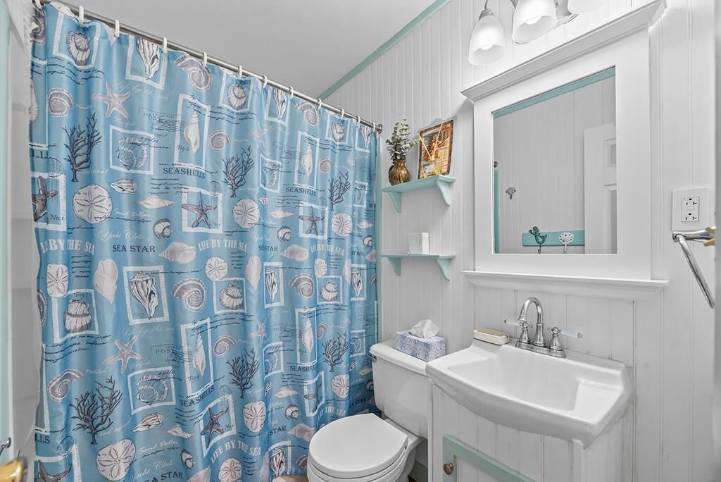 Photo of Bathroom in Southern Shores