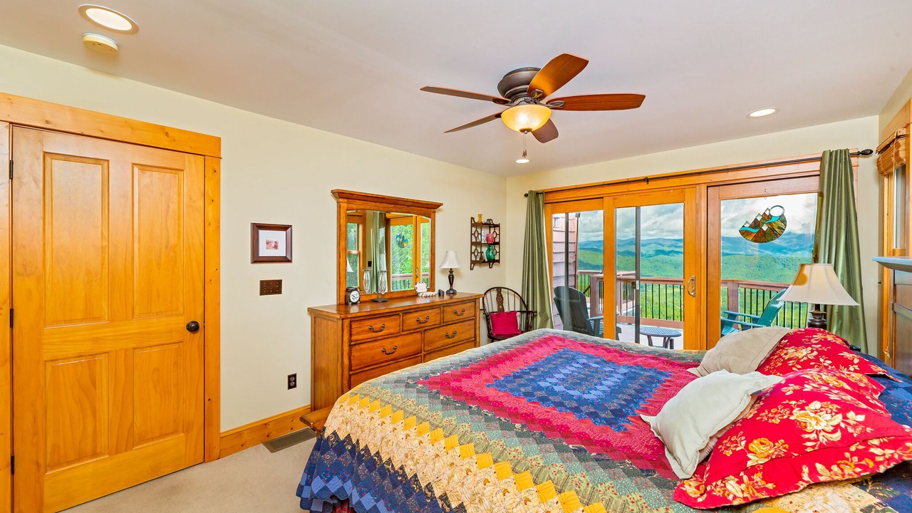 Photo of Bedroom in Old Fort