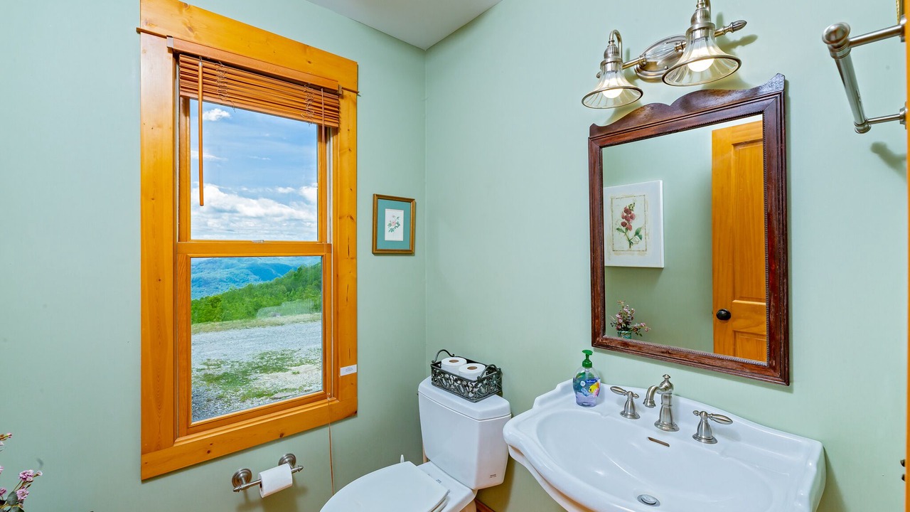 Photo of Bathroom in Old Fort