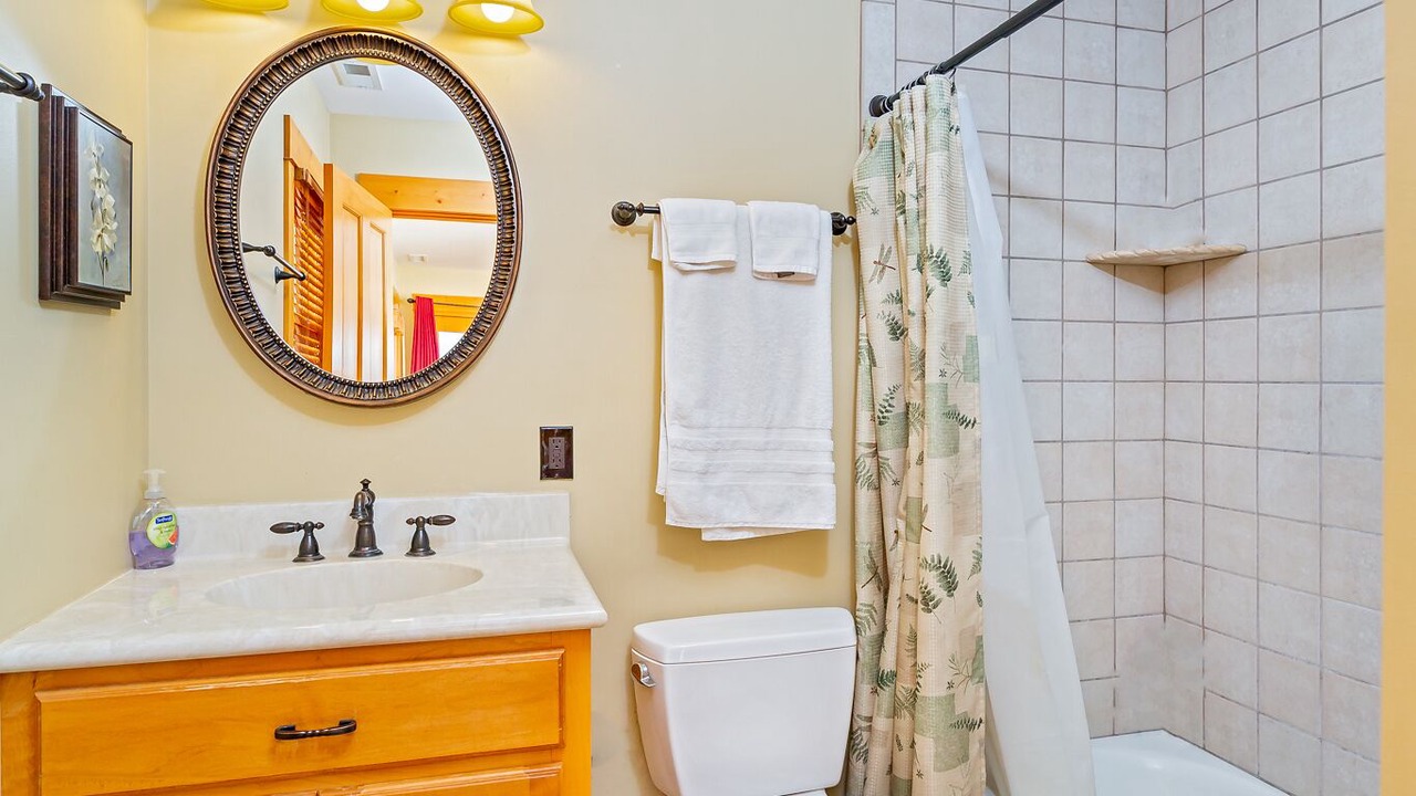 Photo of Bathroom in Old Fort