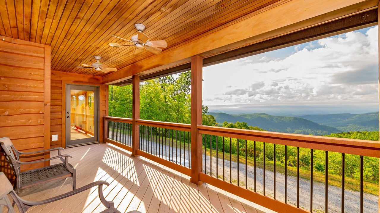 Photo of Patio Balcony in Old Fort
