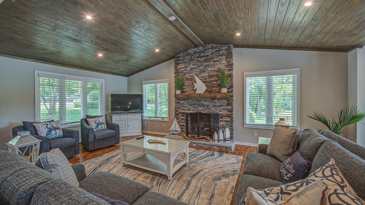 Photo of Livingroom in Belmont