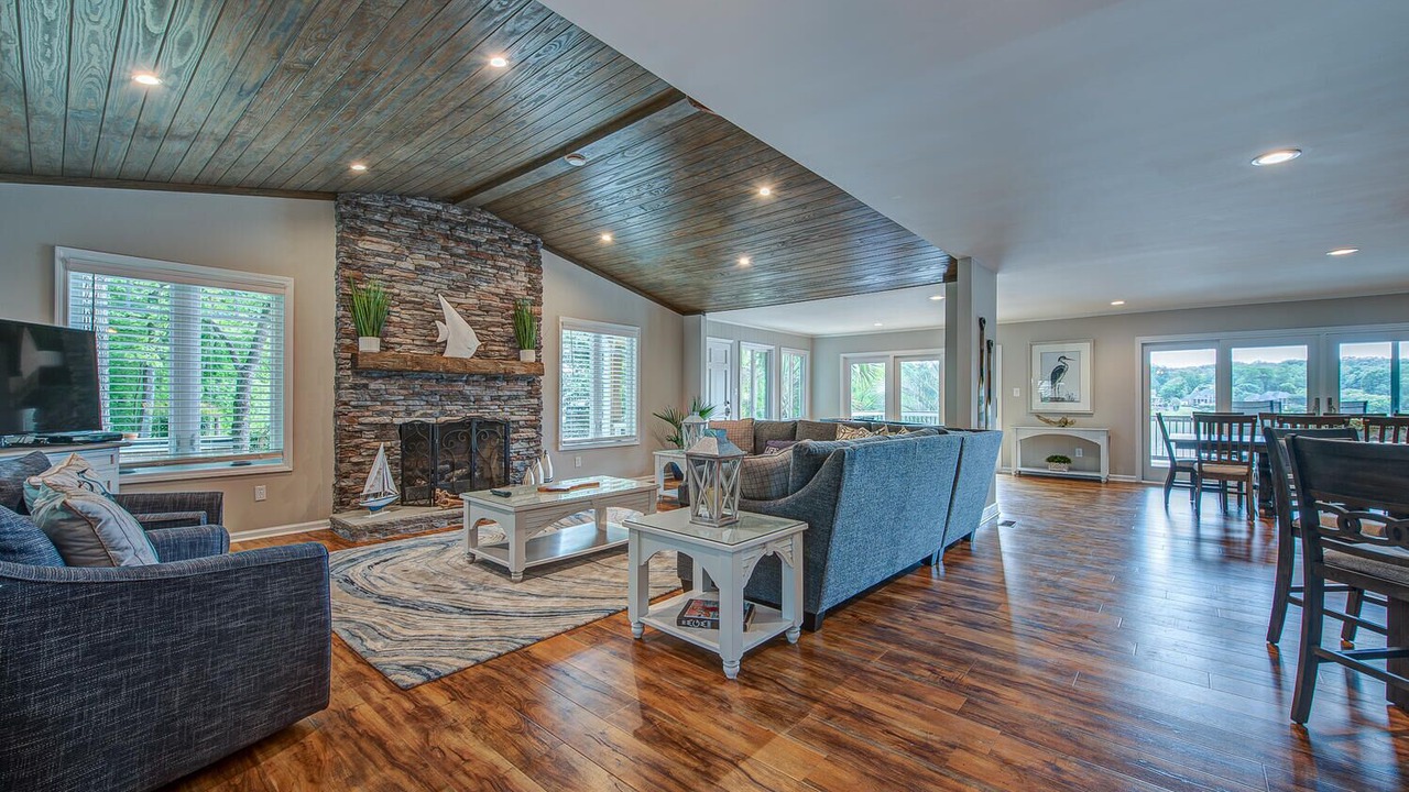 Photo of Livingroom in Belmont