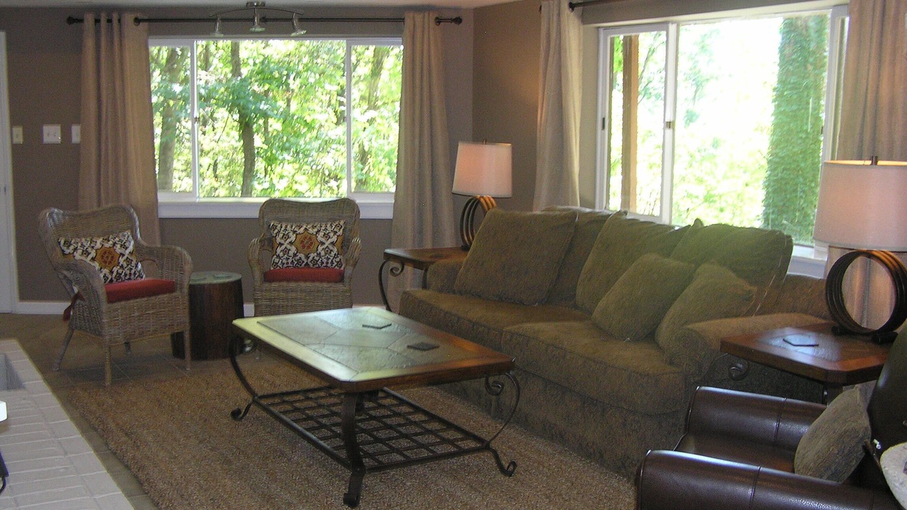 Photo of Livingroom in Fairview