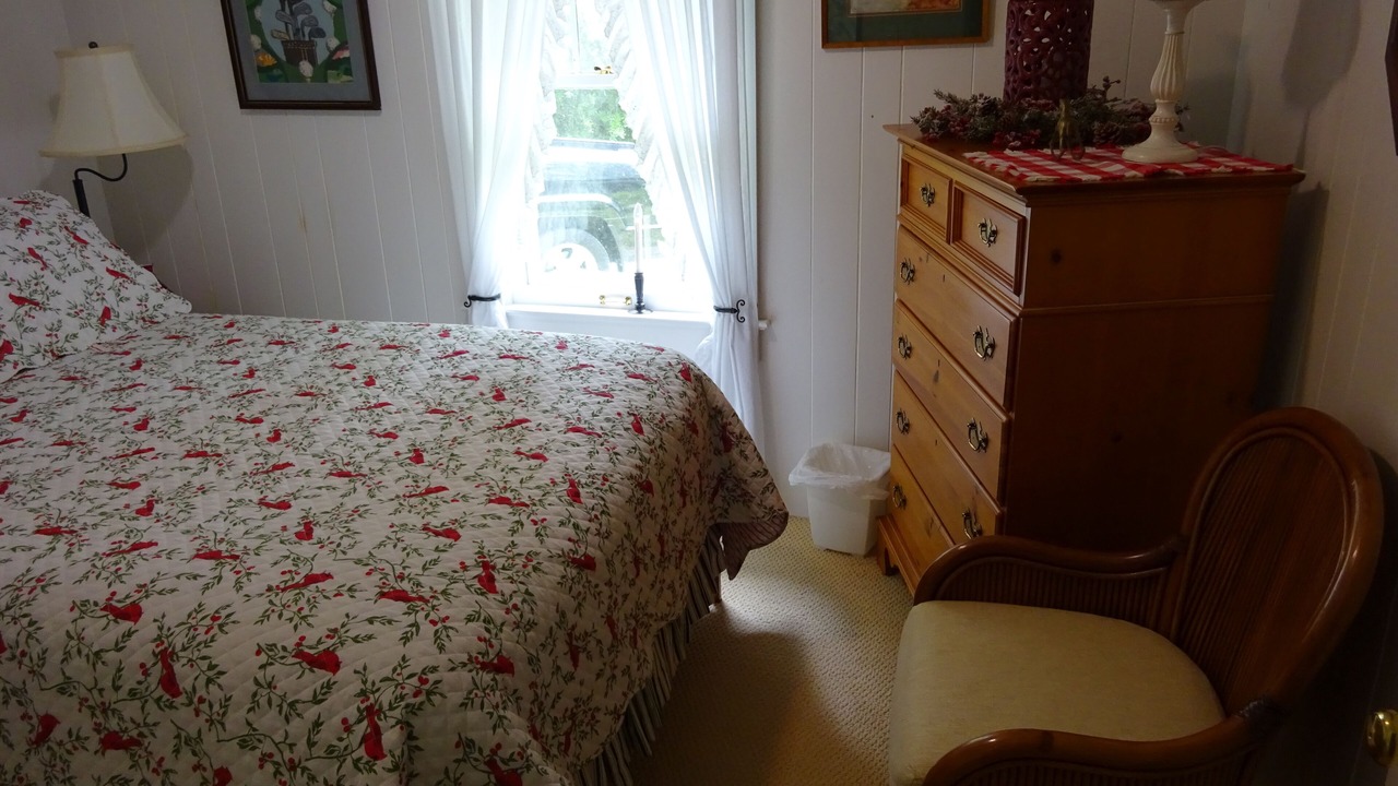 Photo of Bedroom in Hendersonville