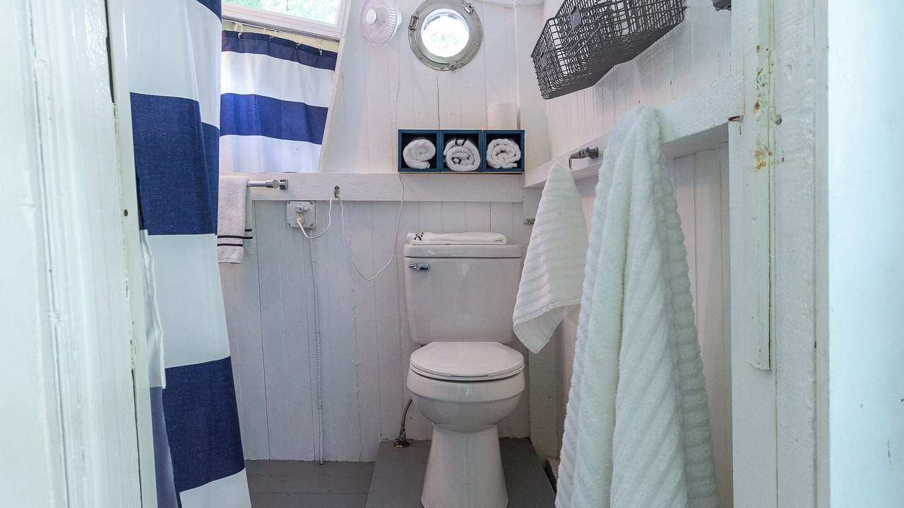 Photo of Bathroom in Minnesott Beach