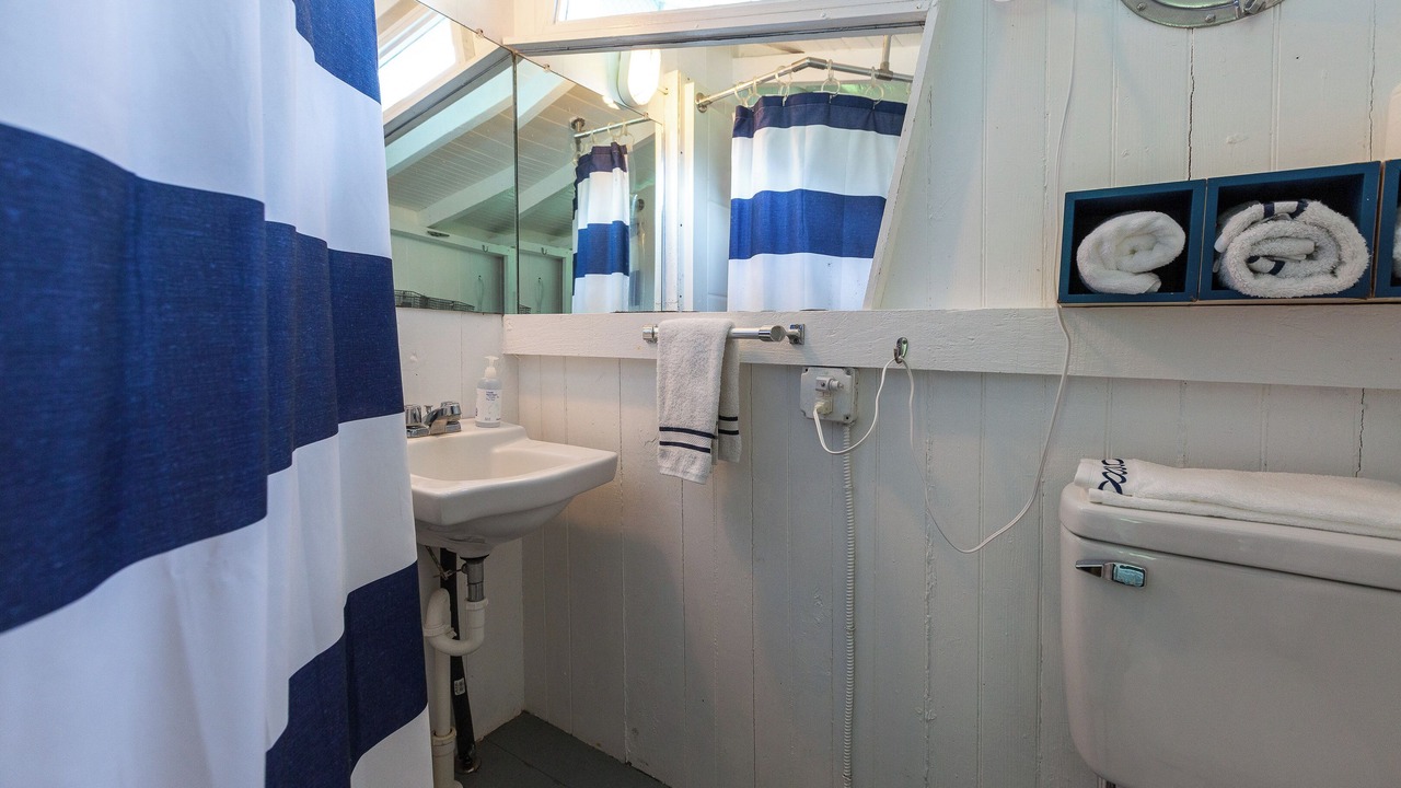 Photo of Bathroom in Minnesott Beach