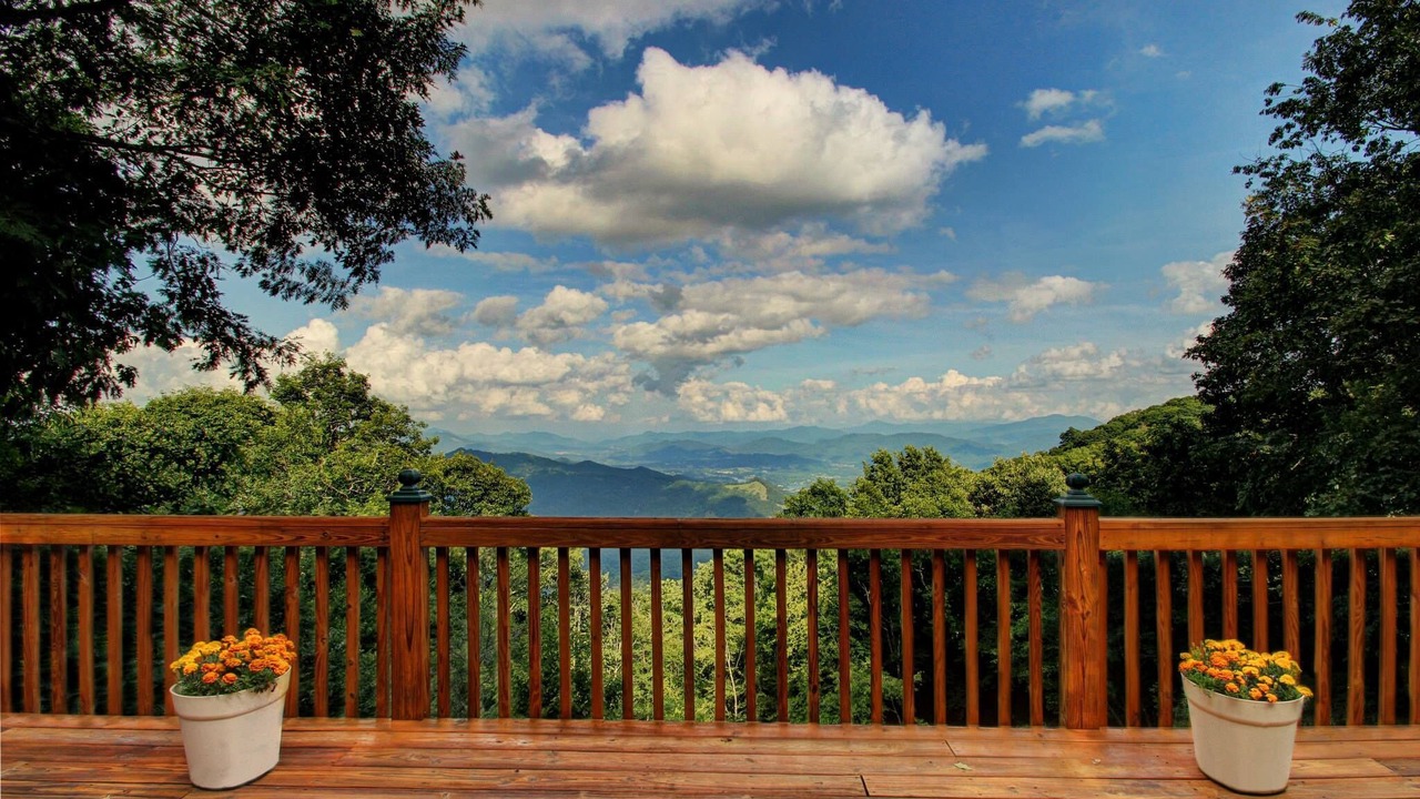 Photo of Patio Balcony in Maggie Valley