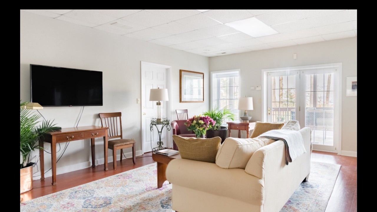 Photo of Livingroom in Woodfin