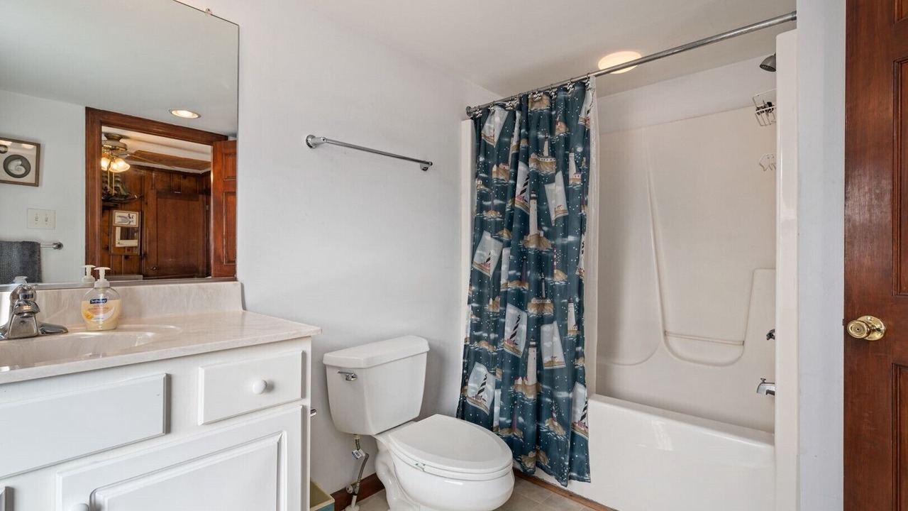 Photo of Bathroom in Nags Head