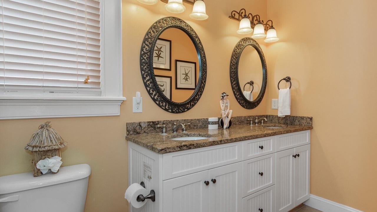 Photo of Bathroom in Emerald Isle
