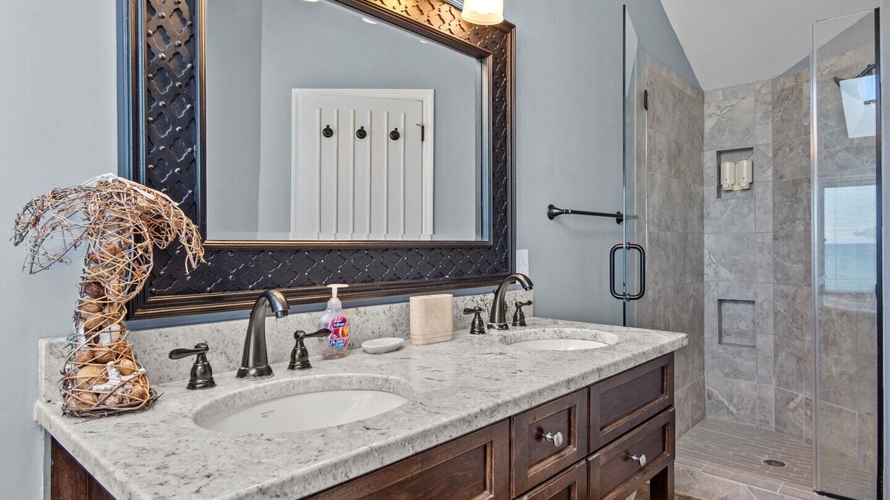 Photo of Bathroom in Emerald Isle