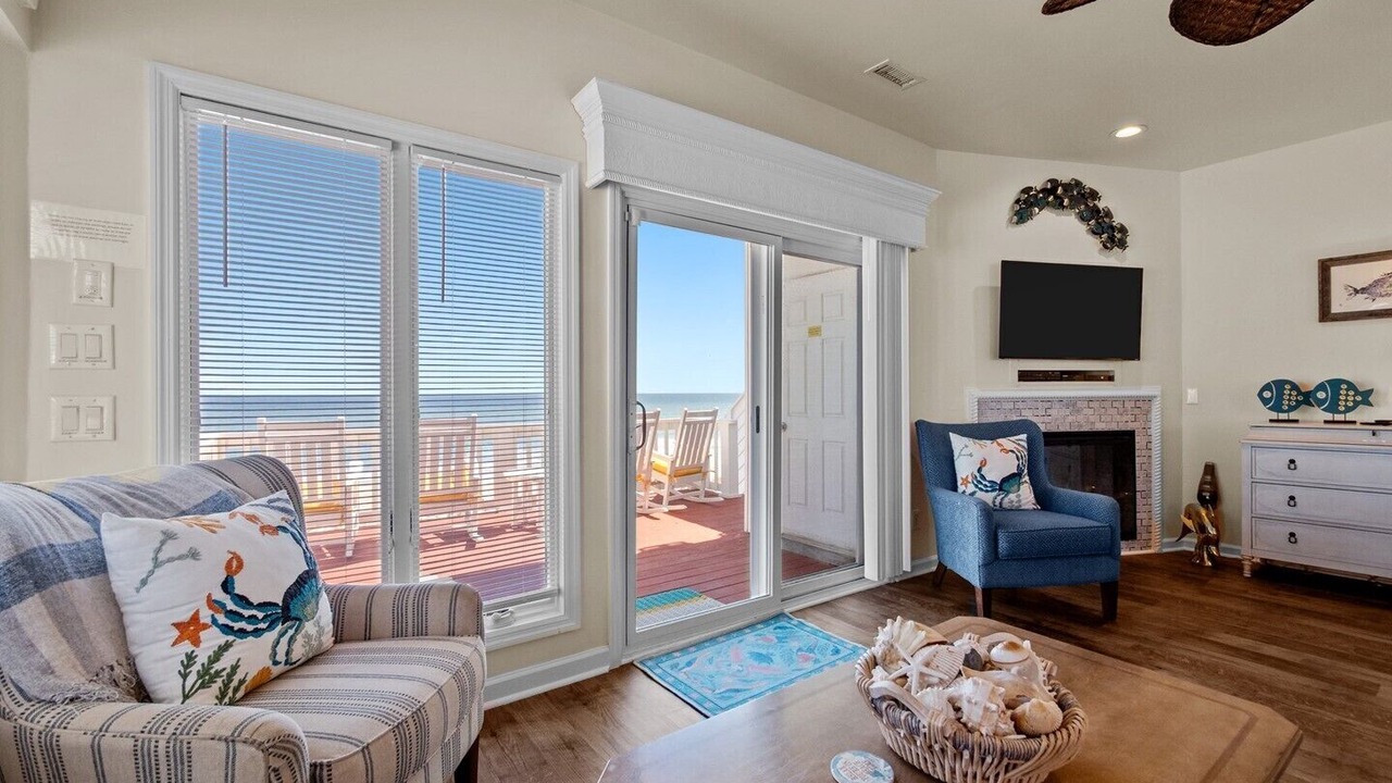Photo of Livingroom in Emerald Isle
