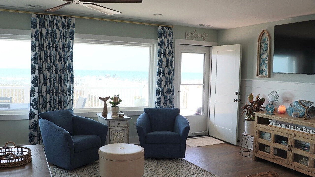 Photo of Livingroom in Emerald Isle