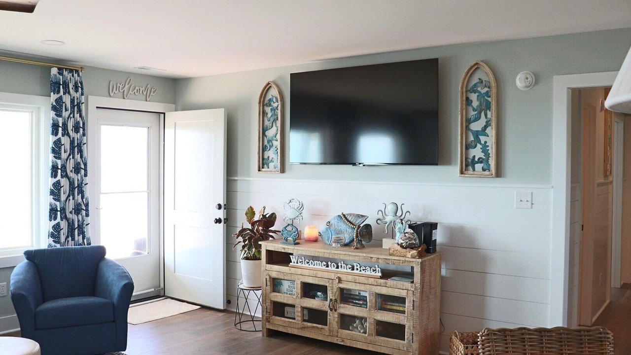 Photo of Livingroom in Emerald Isle