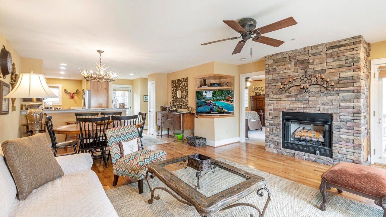 Photo of Livingroom in Foscoe