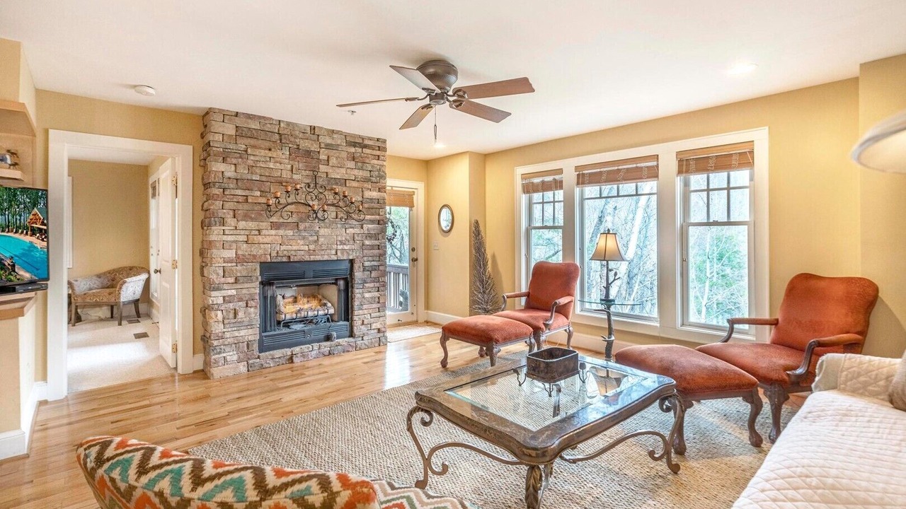 Photo of Livingroom in Foscoe