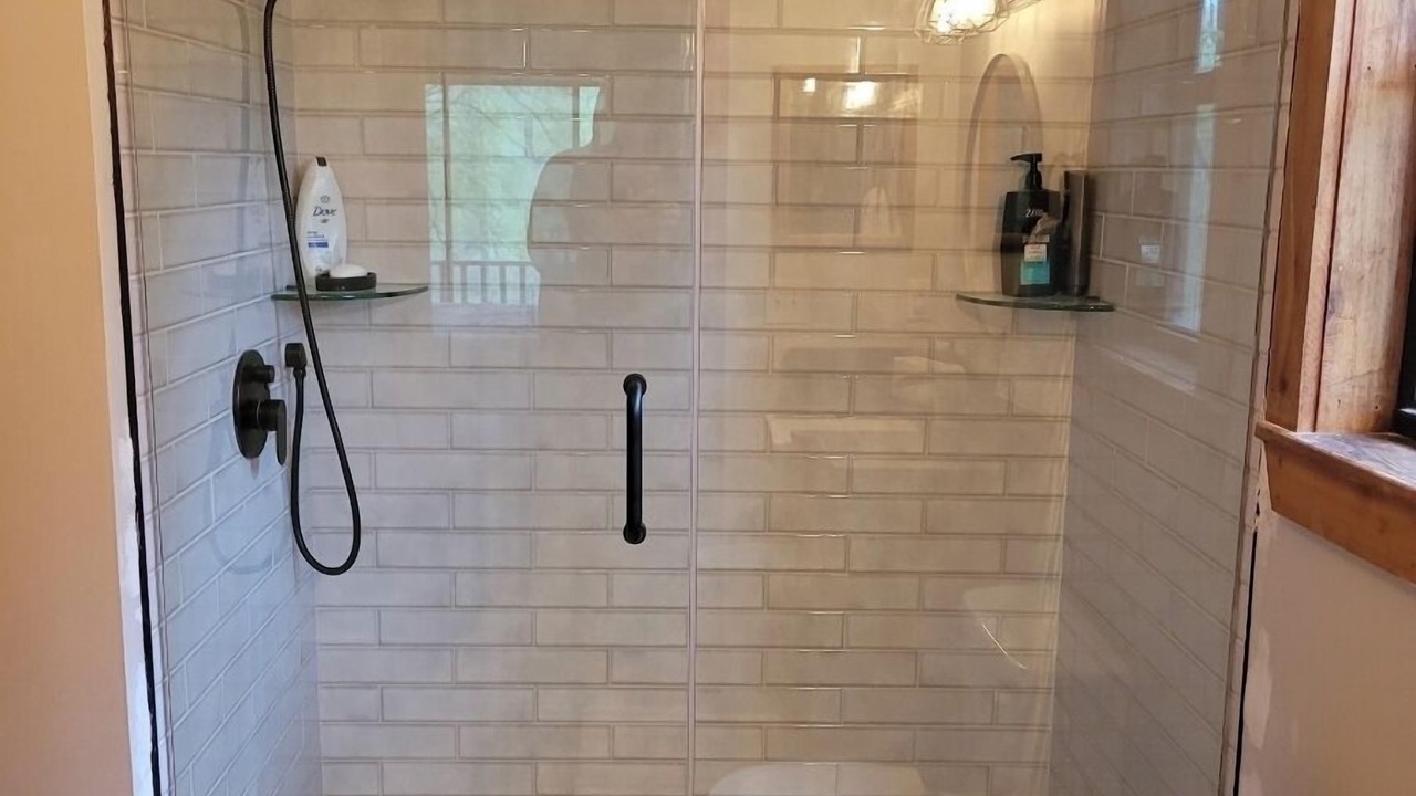 Photo of Bathroom in Murphy