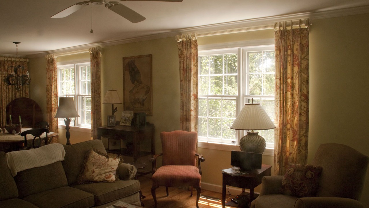 Photo of Livingroom in Saluda