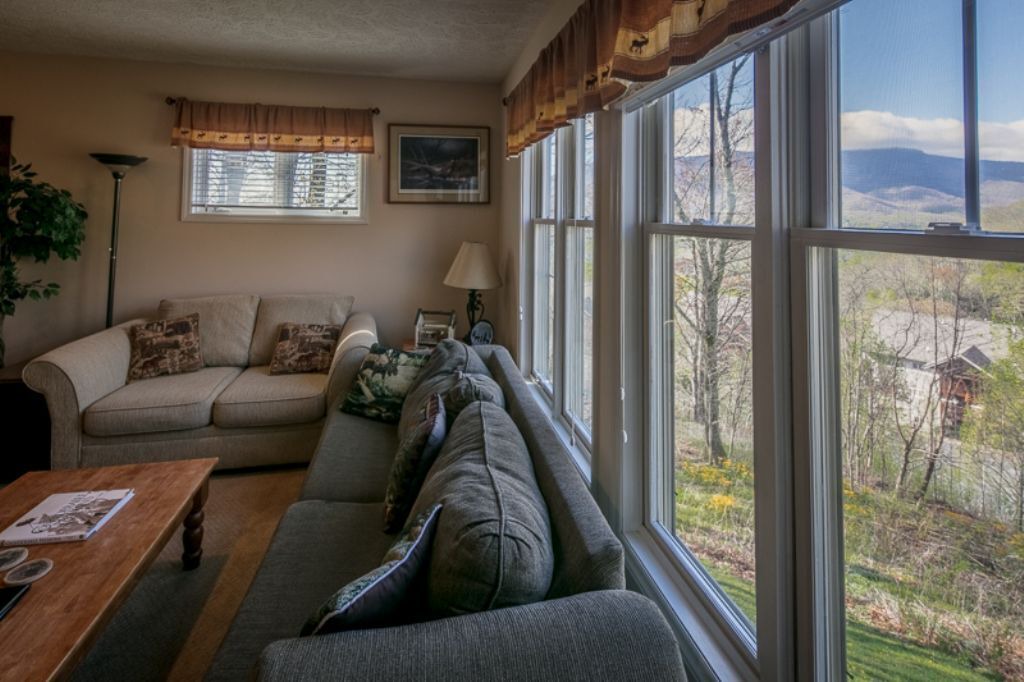 Photo of Livingroom in Seven Devils