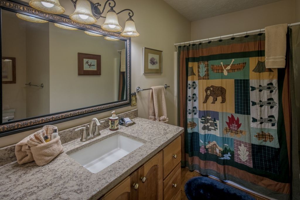 Photo of Bathroom in Seven Devils
