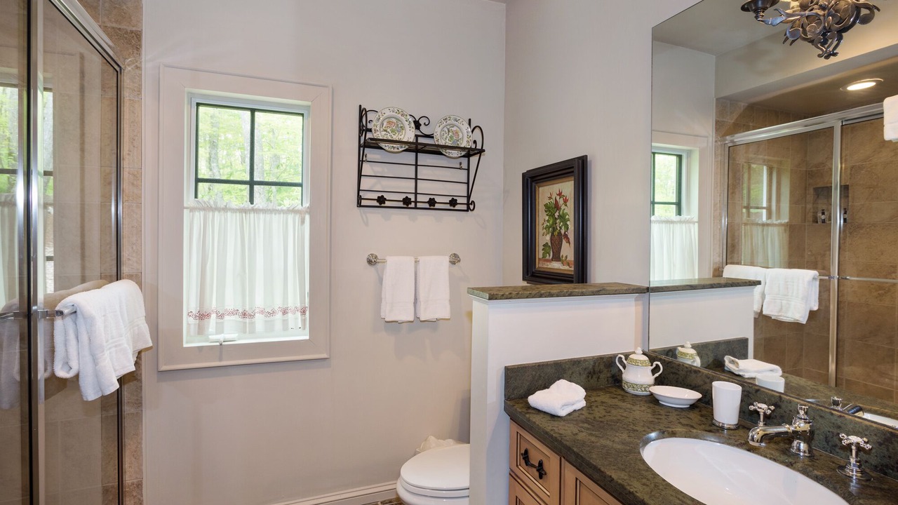 Photo of Bathroom in Linville Ridge