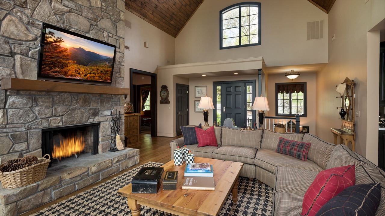 Photo of Livingroom in Linville Ridge