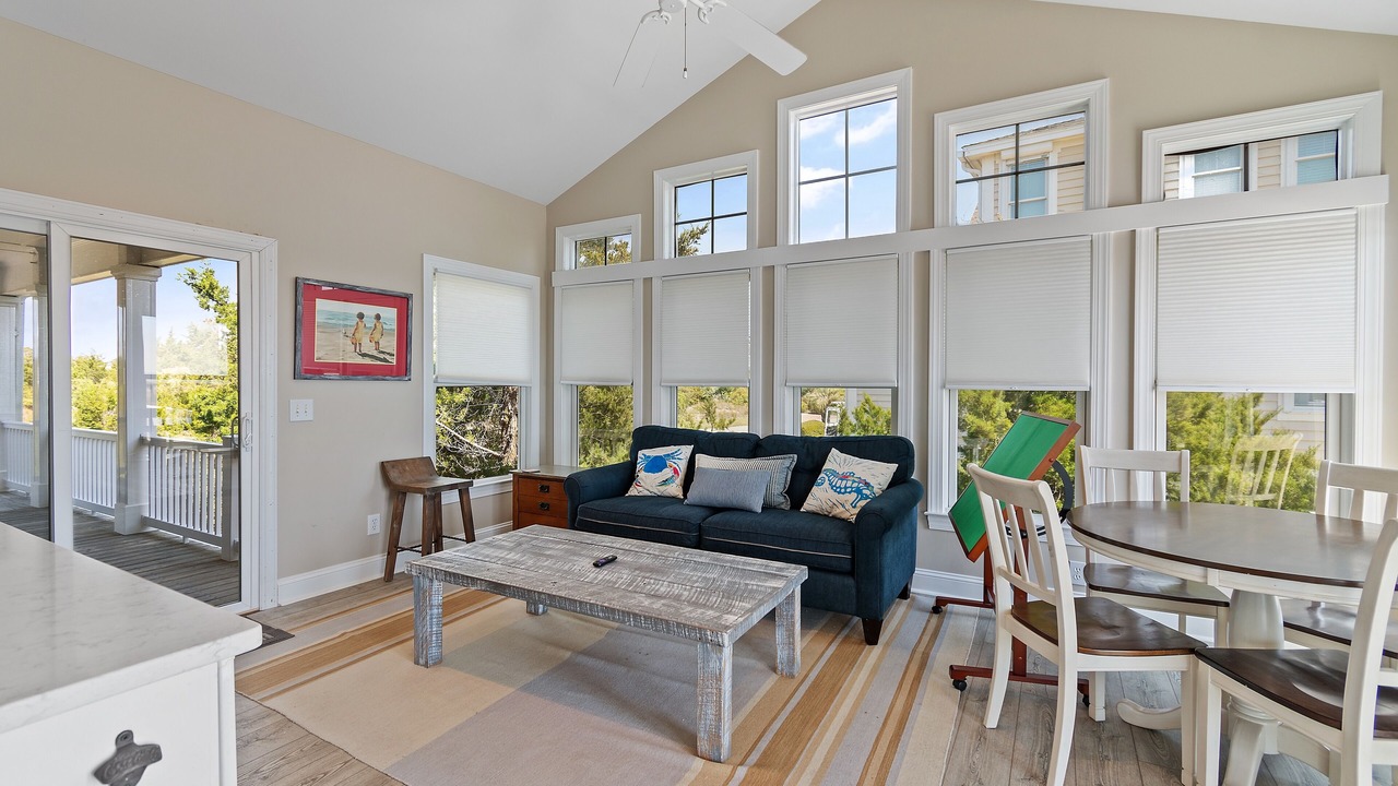 Photo of Livingroom in Holden Beach