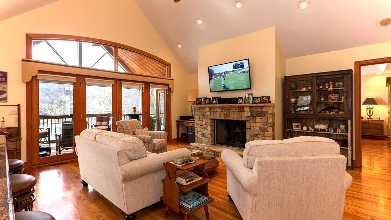 Photo of Livingroom in Lake Lure