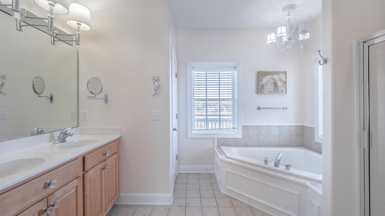 Photo of Bathroom in North Topsail Beach