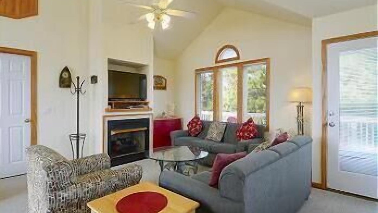 Photo of Livingroom in Whalehead Beach