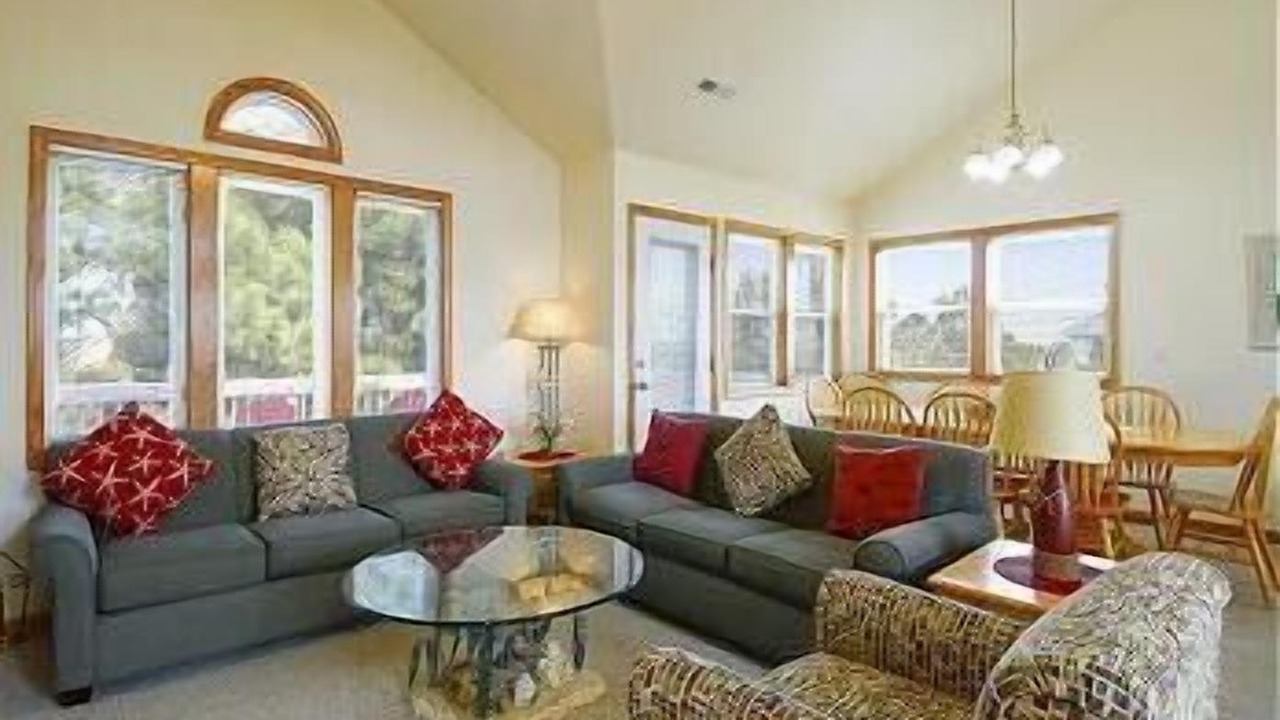 Photo of Livingroom in Whalehead Beach