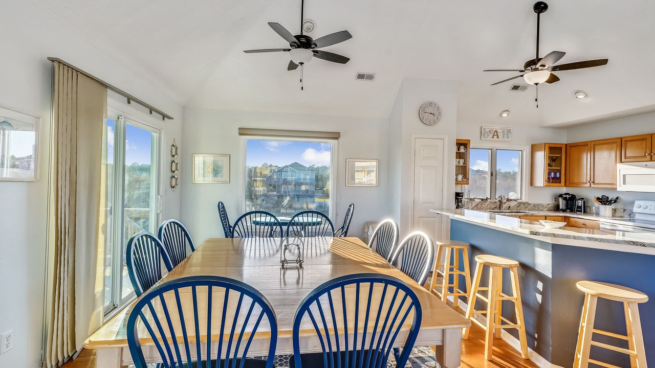 Photo of Others in Whalehead Beach